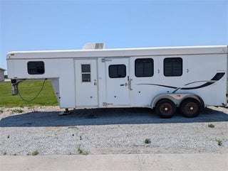 2003 NA 3 HORSE GOOSENECK Gooseneck