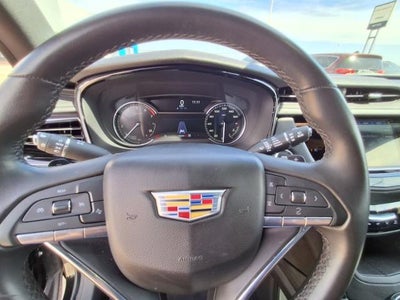 2024 Cadillac XT6 Luxury