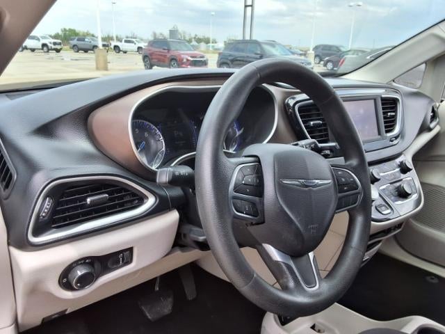 2020 Chrysler Voyager L