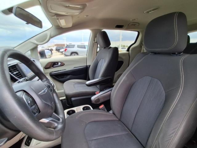 2020 Chrysler Voyager L