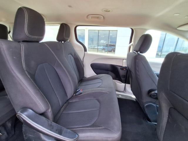 2020 Chrysler Voyager L