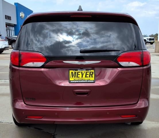 2020 Chrysler Voyager L