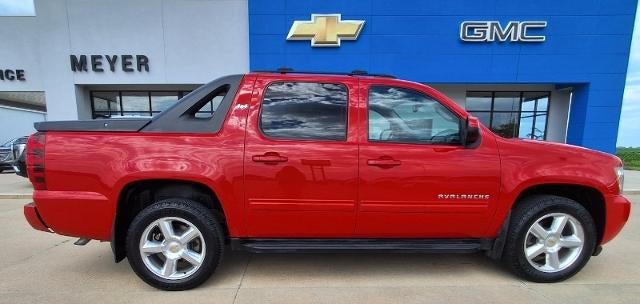 2011 Chevrolet Avalanche LS