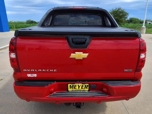 2011 Chevrolet Avalanche LS