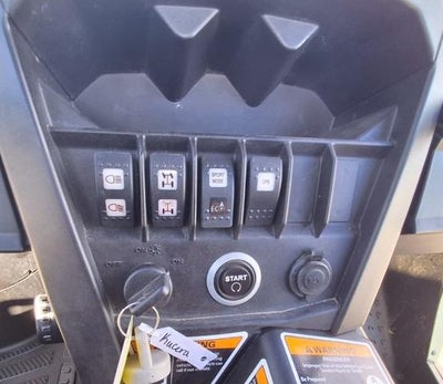 2018 NA COMMANDER 800R Base