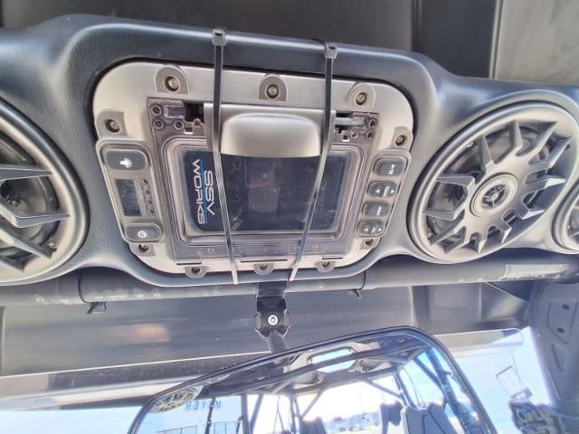 2018 NA COMMANDER 800R Base