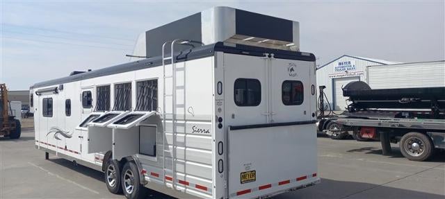 2023 TRAI SIERRA LQ 4-H Gooseneck