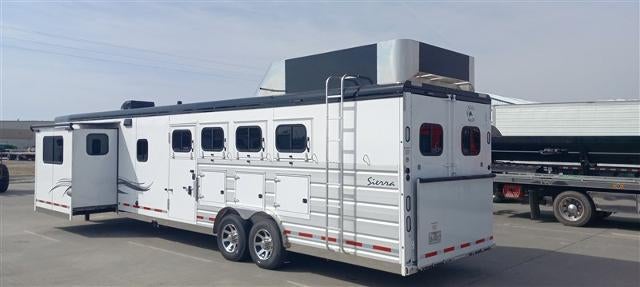 2023 TRAI SIERRA LQ 4-H Gooseneck