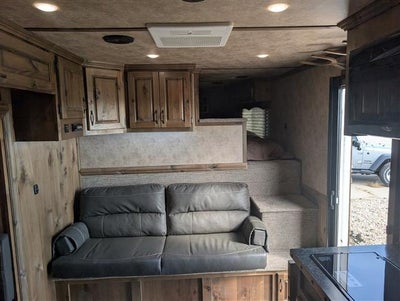 2024 TRAI SIERRA LQ 3-HORSE 10X10 Gooseneck