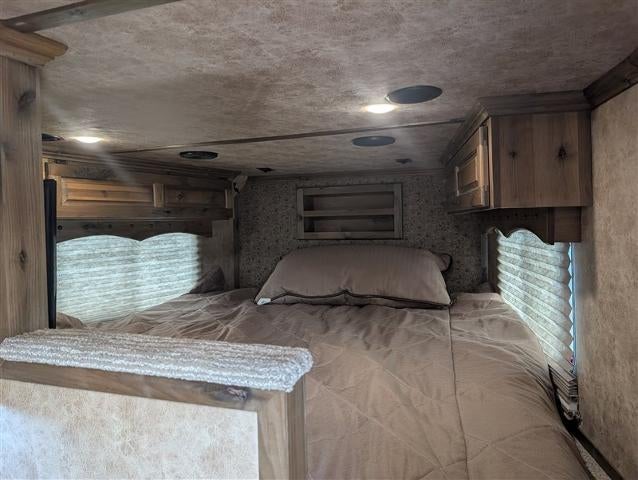 2024 TRAI SIERRA LQ 3-HORSE 10X10 Gooseneck