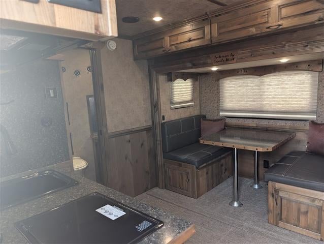 2024 TRAI SIERRA LQ 3-HORSE 10X10 Gooseneck